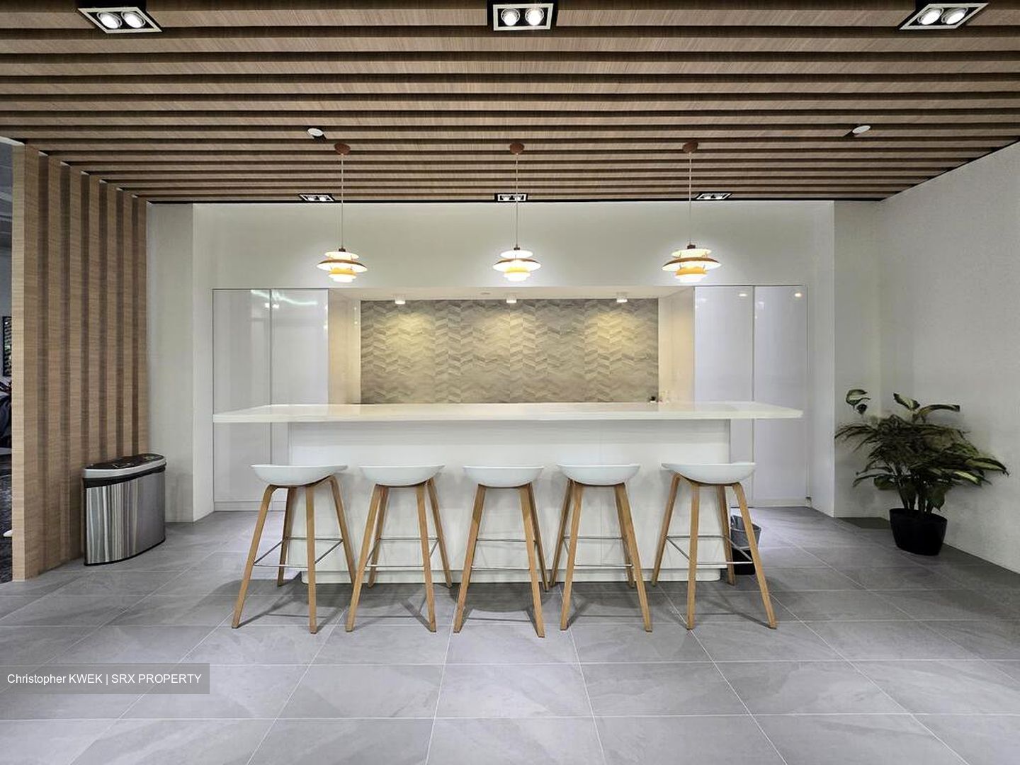 Tung Centre (D1), Office #476927261